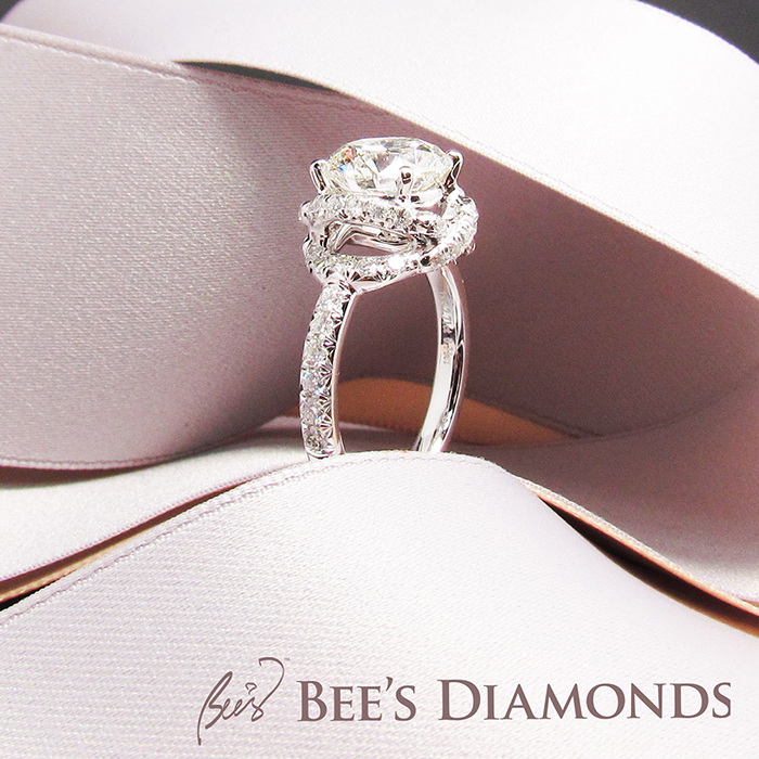 A solitaire diamond ring, bee's Diamonds